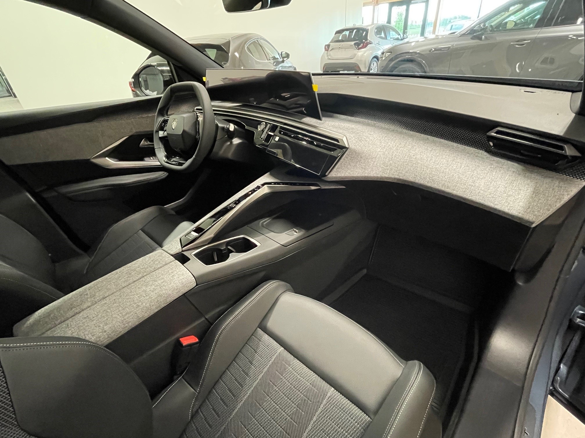 Peugeot e-5008 GT 7-sits 2026, bild 6/10