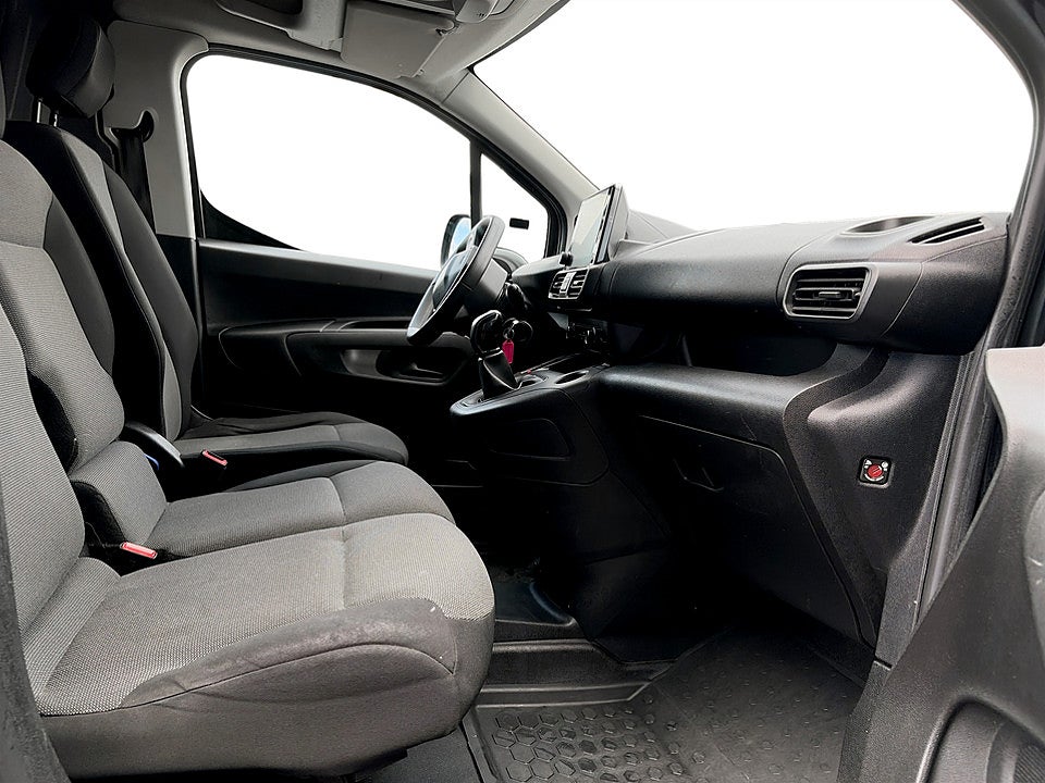 Bild på Peugeot Partner PRO 1.5 BHDi 100hk L2 DRAG VÄRMARE