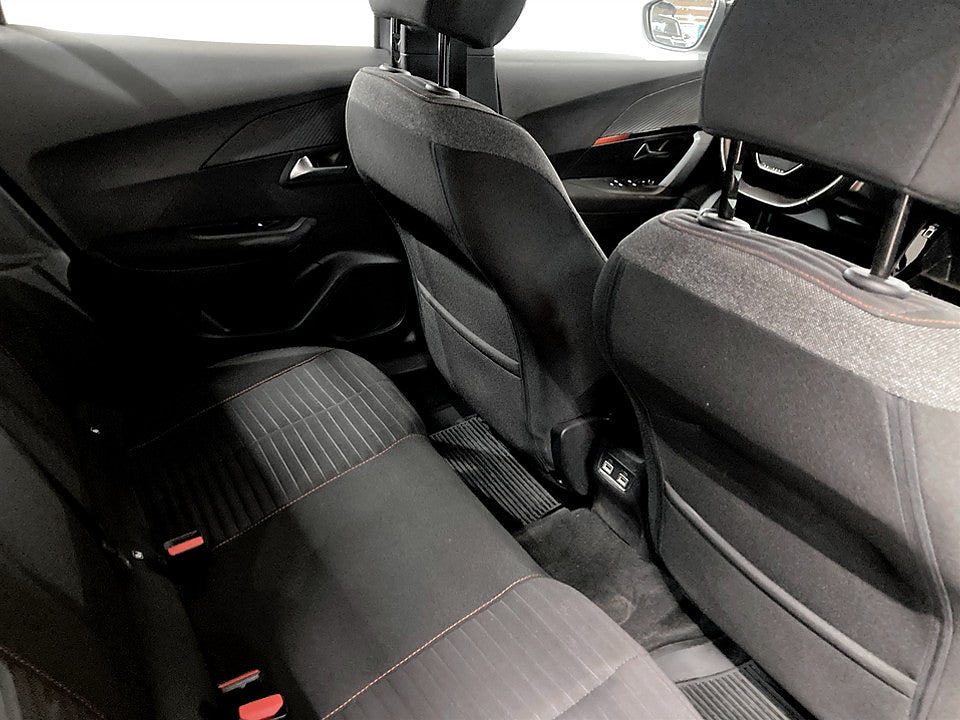 Bild på Peugeot e-2008 Active 50kWh 136hk Aut CARPLAY BACKSENSORER