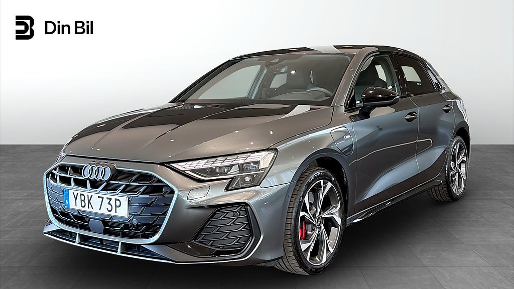 Audi A3 Sportback 45 TFSIe 272HK S-line / Teknikpaket / 18"