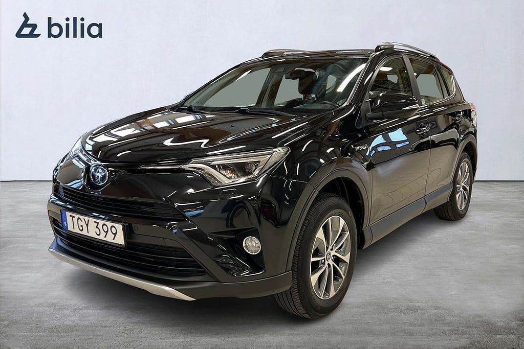 Toyota RAV4 2,5 HYBRID HSD AWD - ACTIVE / DRAGKROK / MOTO...