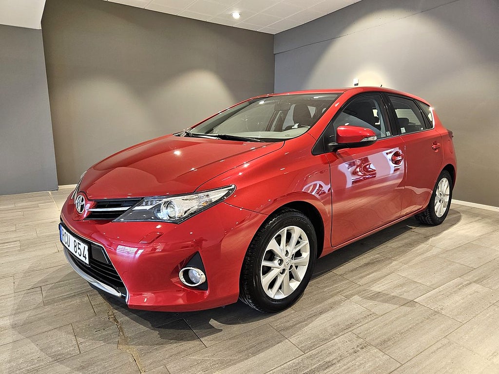 Toyota Auris 1.6 132hk V-hjul Backkamera Motorvärmare