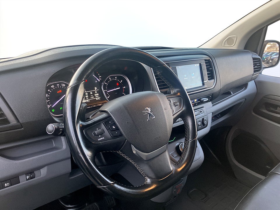 Bild på Peugeot Expert PRO+ 2.0 BlueHDi 180hk Aut L3 B-KAMERA
