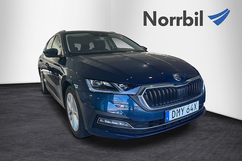 Skoda Octavia COMBI STYLE 1,5 TSI Drag, värmare, keyless