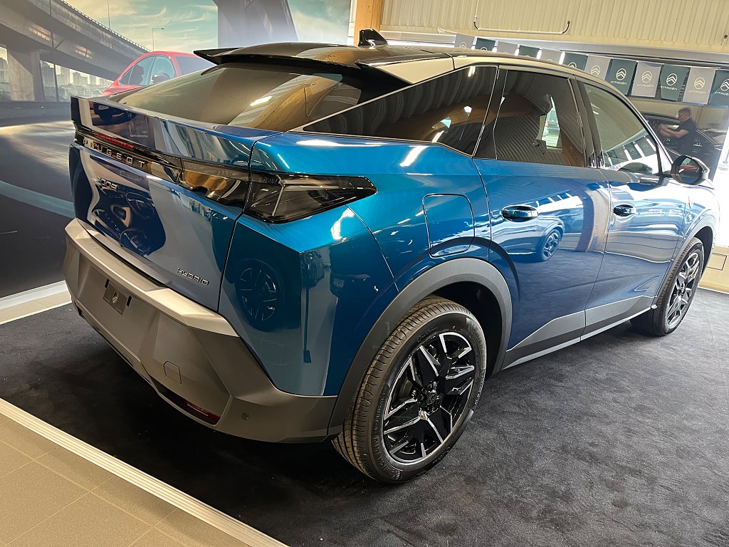 Peugeot 3008 GT Hybrid 145 1.2  Aut thumbnail