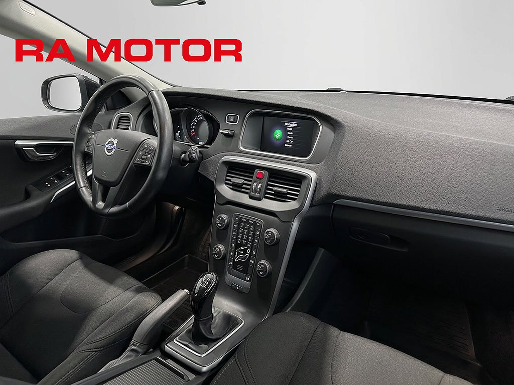 Volvo V40 T3 150hk Kinetic | Backsensorer | Drag | Värmare |