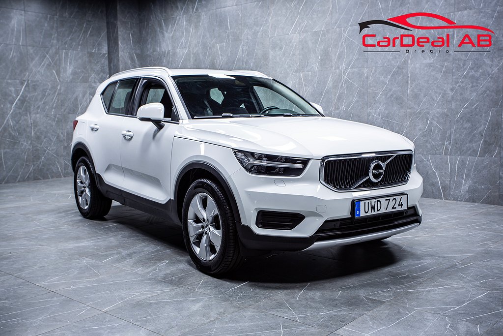 Volvo XC40 D3 FWD Momentum Dragkrok Värmare Navi Carplay VOC