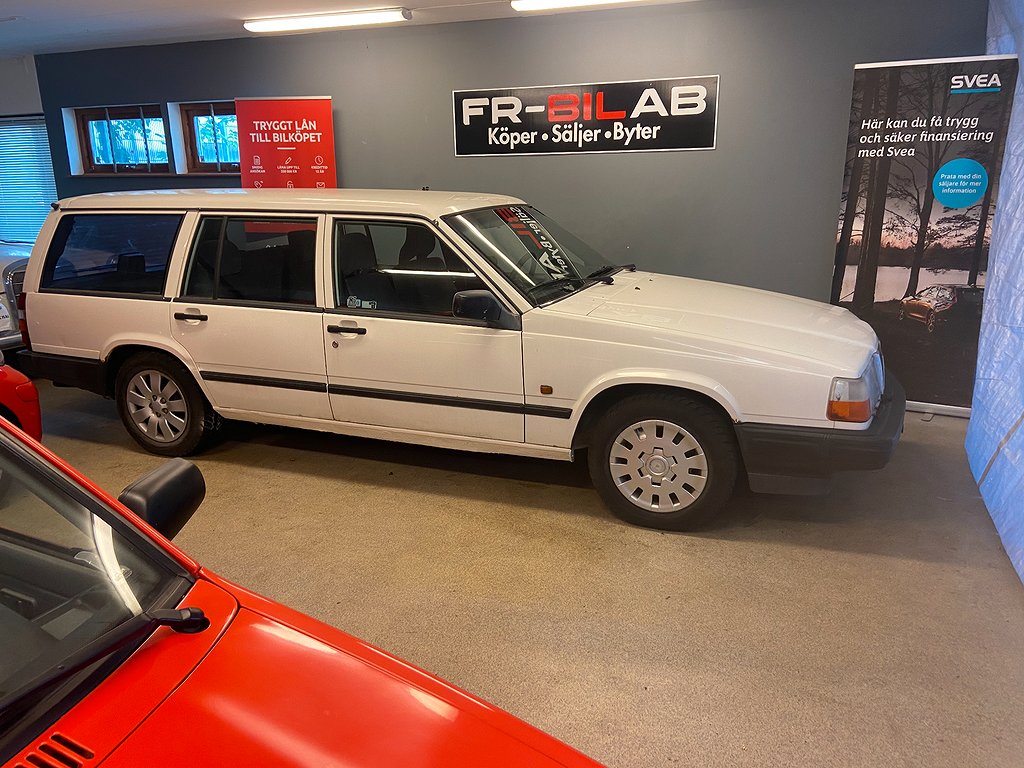 Volvo 940 Kombi 2.3 GL Ny-besiktigad