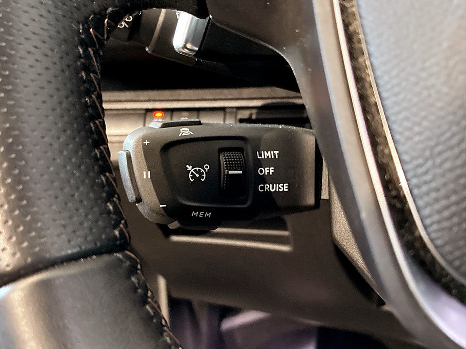 Bild på Peugeot 5008 GT 1.2 PT 130hk Aut 7-SITS B-KAMERA CARPLAY