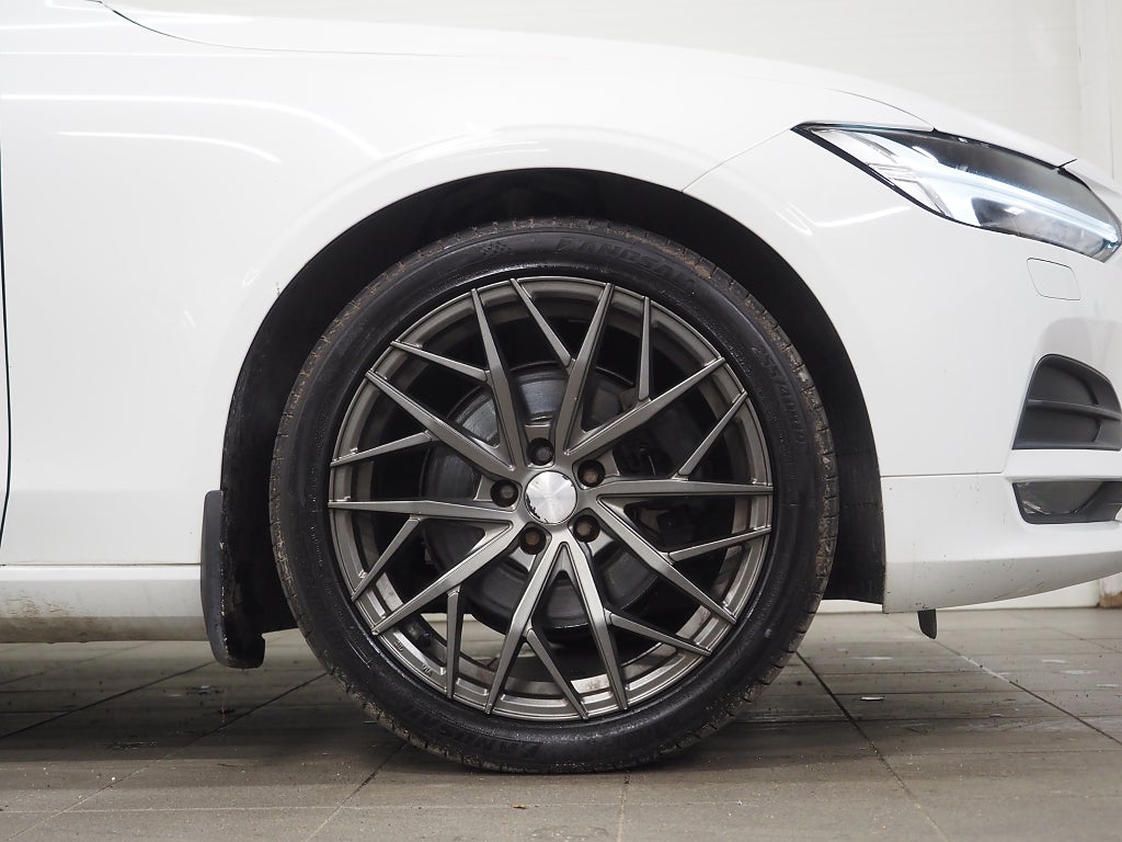 Volvo V90 T5 254hk Geartronic Momentum |Drag|Navi|Kamera| 2017
