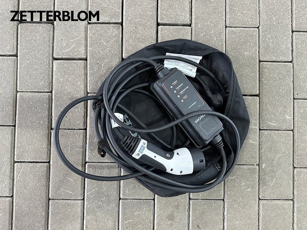 Halvkombi Honda E 17 av 27