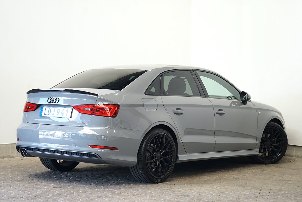 Audi A3 Sedan 2.0 TDI quattro Ambition Manuell Taklucka 150hk
