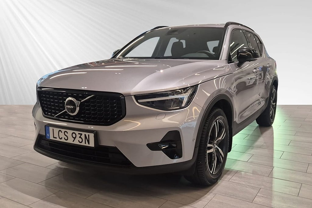 Volvo XC40 B3 FWD Bensin Plus Dark Drag 360Kam H/K