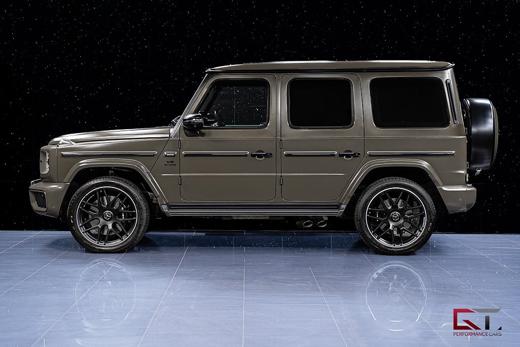 Mercedes-Benz G63 AMG 2025 MOMS MANUFAKTUR Tv 22" Kolfiber Nightpackage