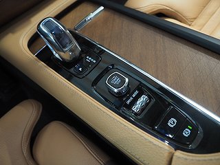 SUV Volvo XC90 17 av 27