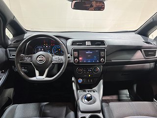 Halvkombi Nissan Leaf 11 av 17