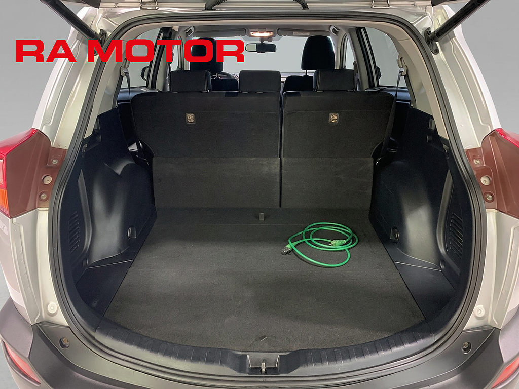 Toyota RAV4 2.2 D-4D AWD 150hk Edition Feel Drag Kamera M-Värm 2015