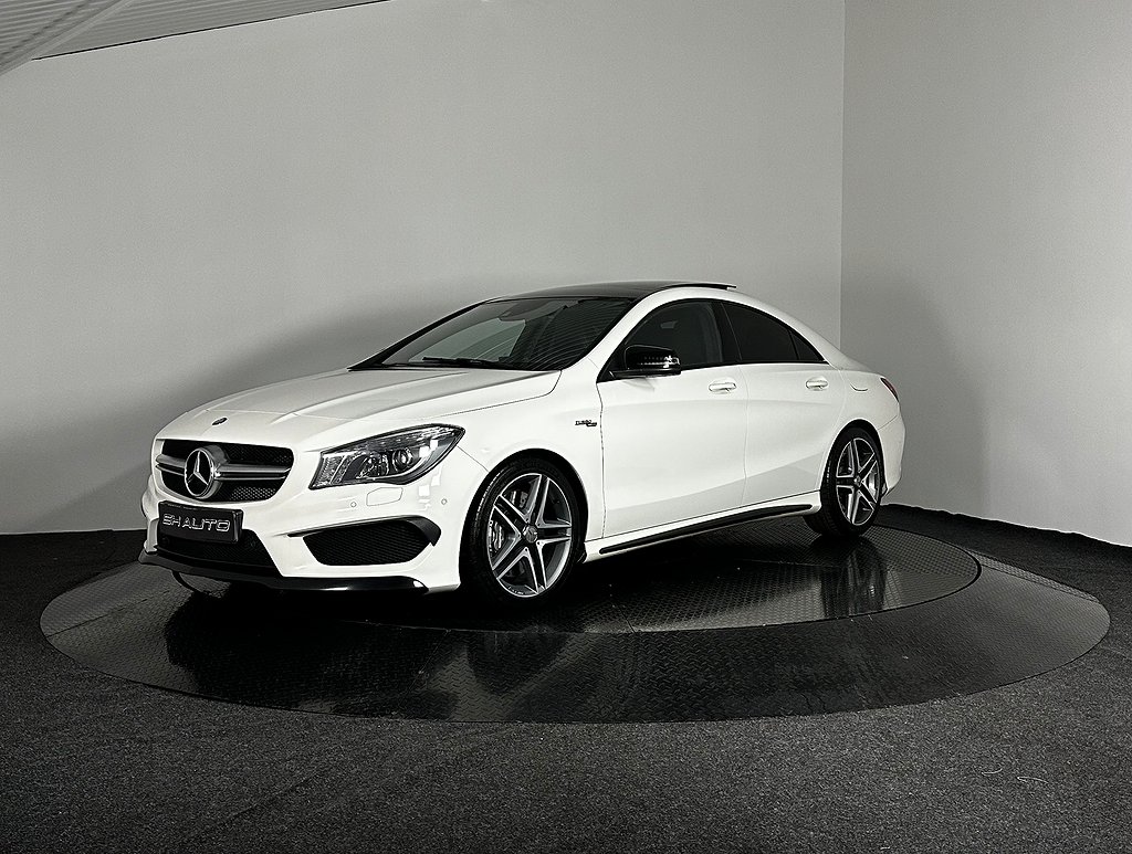 Mercedes-Benz CLA 45 AMG 4MATIC|Panorama|Navi|B-kamera|