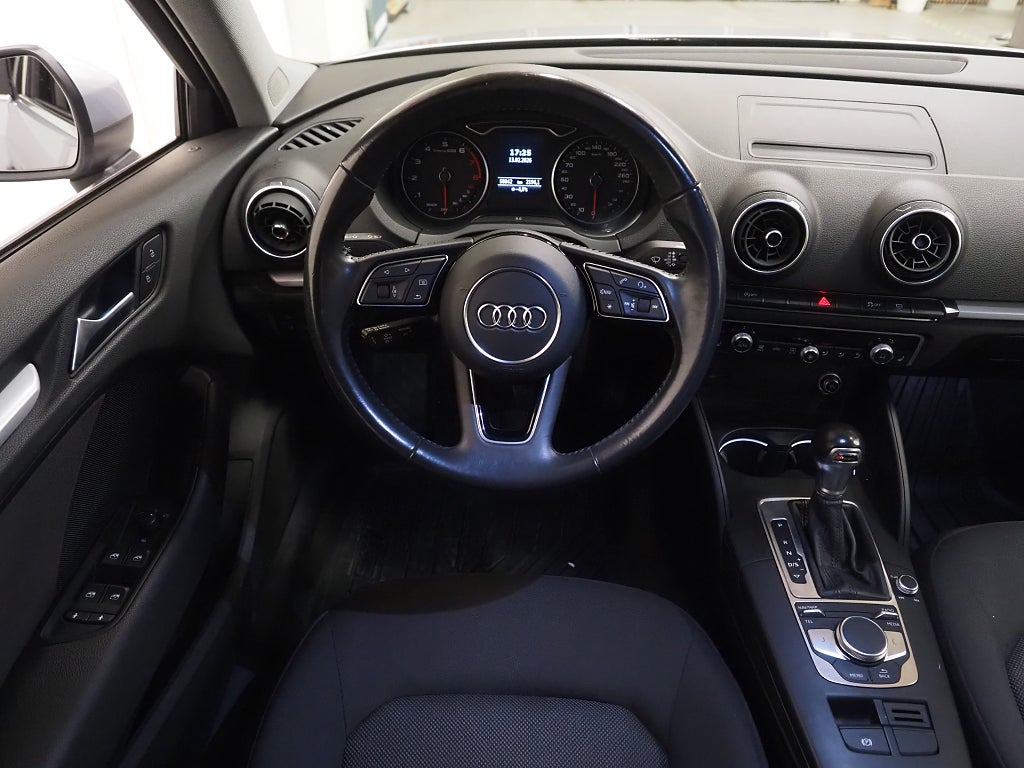 Audi A3 Sportback 1.5 150hk COD S Tronic Proline P-Sensorer 2018