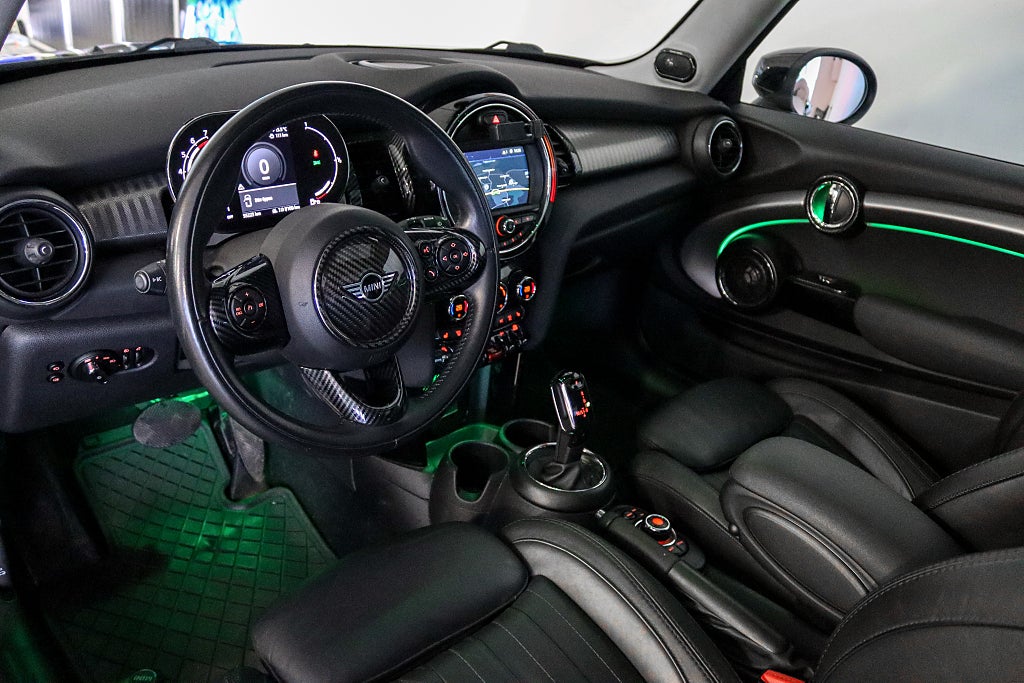 MINI Cooper S 3-dörrars DCT Chili II Panorama H/K Navi