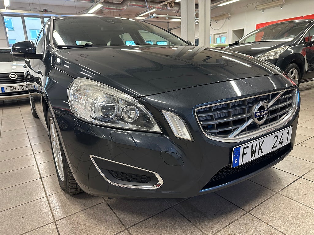 Volvo V60 D2 Momentum Euro 5 VÄL SERVAD