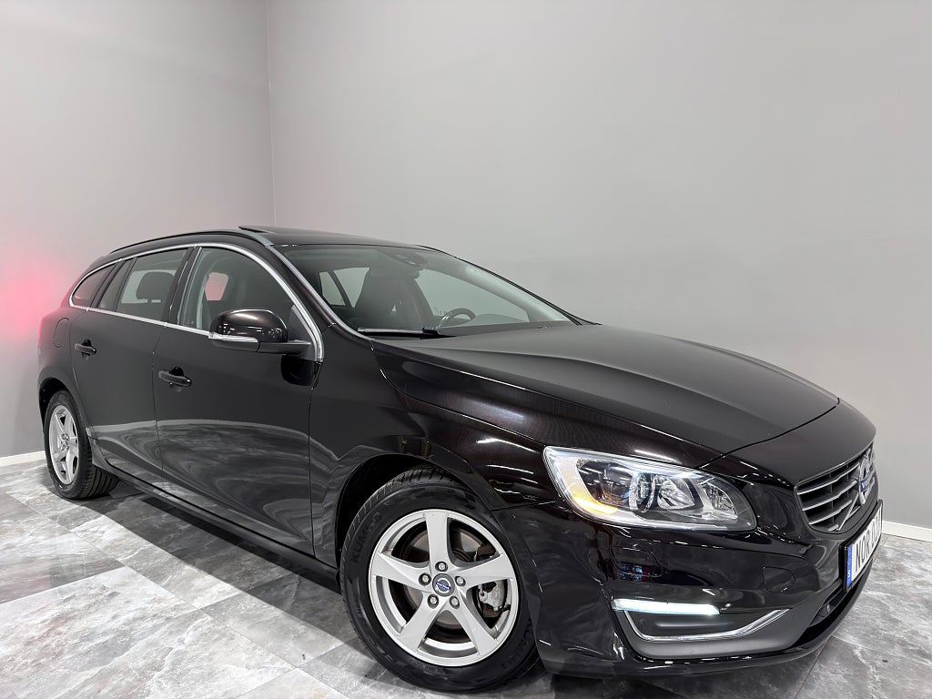 Volvo V60 D4 Auto/GPS/VOC/Värmare/Taklucka/Drag/Nyservad