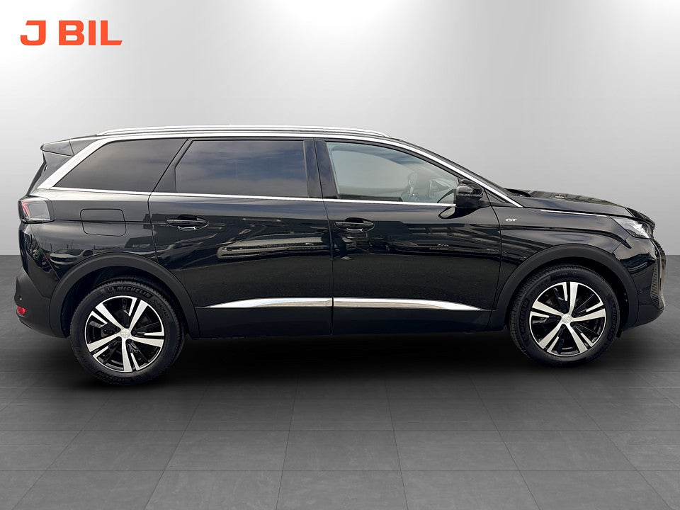 Bild på Peugeot 5008 GT 1.2 PT 130hk Aut 7-SITS B-KAMERA CARPLAY