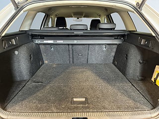 Skoda Octavia Kombi 2.0 TDI SCR Ambition Drag Värmare Psens S&V-hjul – bild 12