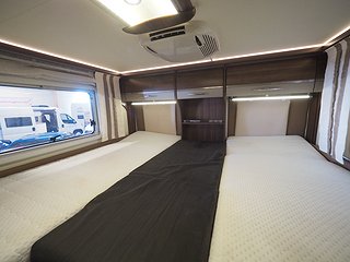 Husbil-integrerad BURSTNER Elegance i895 21 av 29