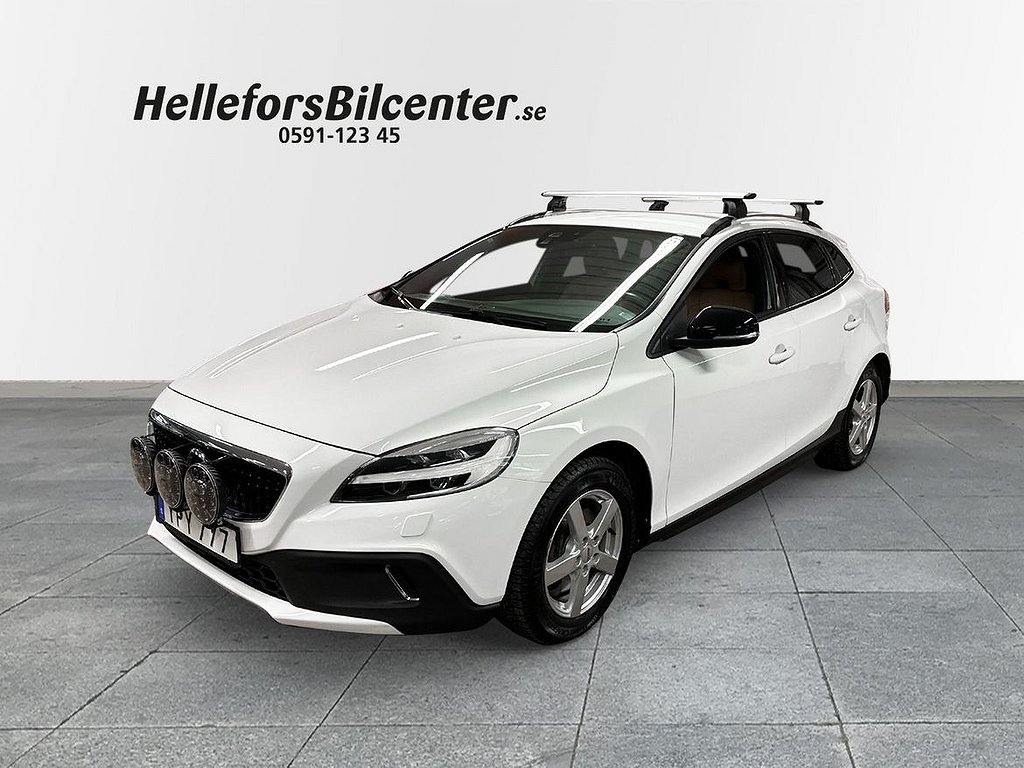 Volvo V40 Cross Country Contry D2 AUT Momentum Skinn Värmare Nav