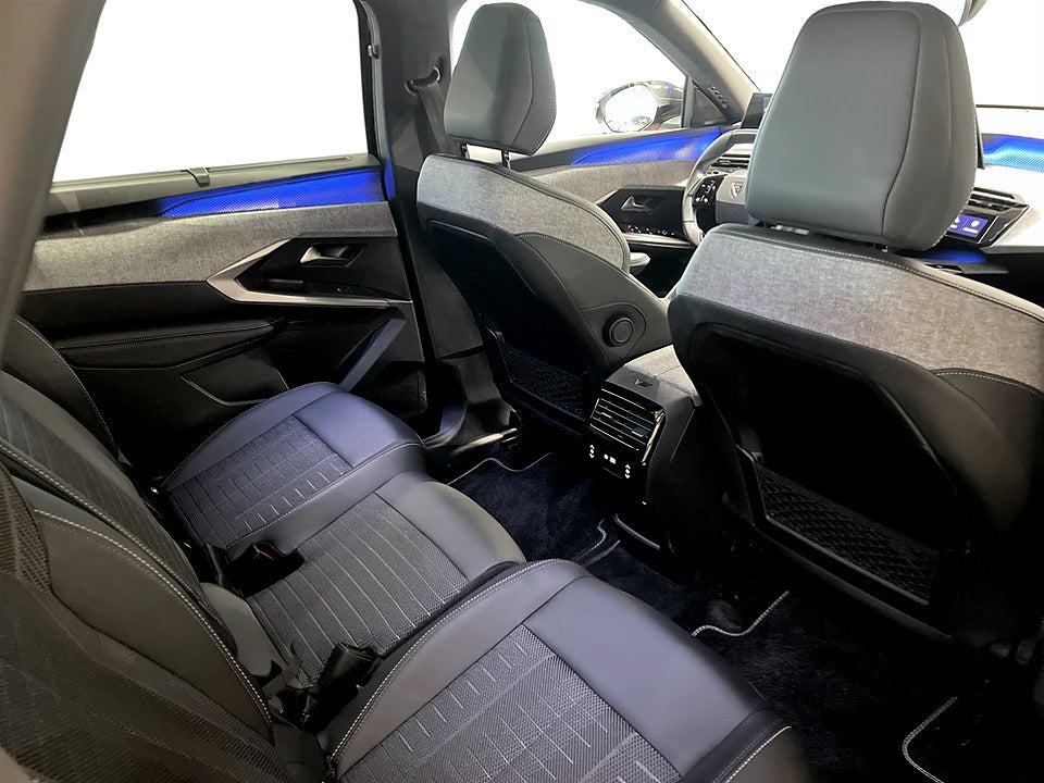 Bild på Peugeot 5008 GT Hybrid 145hk Aut 7-SITS B-KAMERA CARPLAY