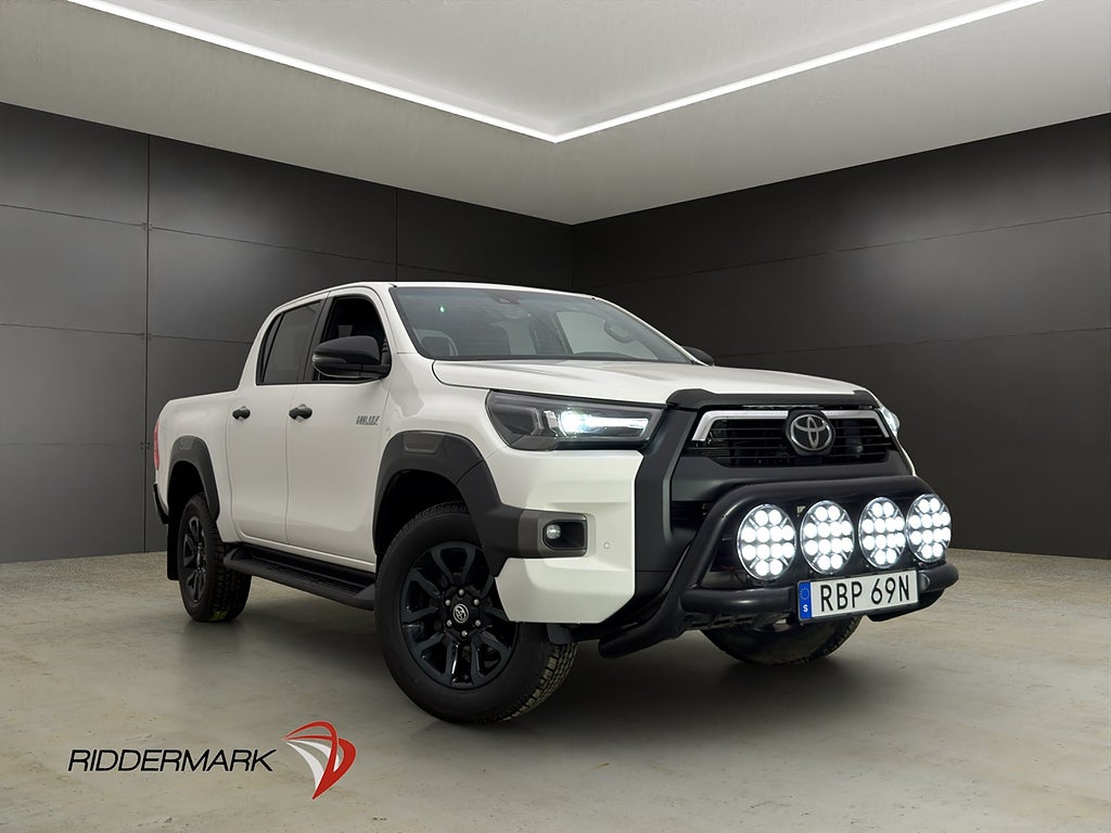 Toyota Hilux Invincible 2.8 4WD JBL Drag Diff FACELIFT Moms