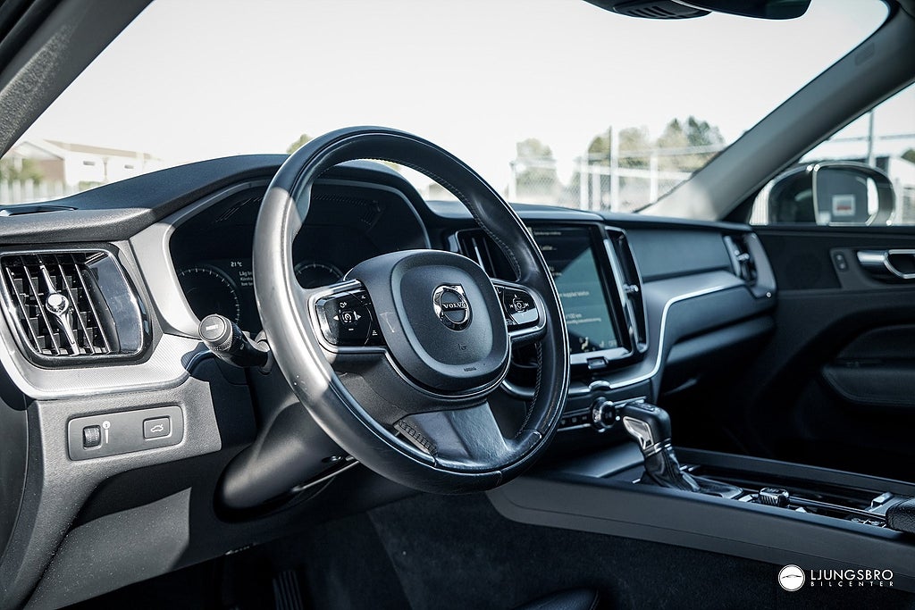 Volvo XC60 2018 - miniatyr 7