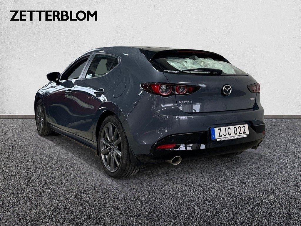 Halvkombi Mazda 3 3 av 16