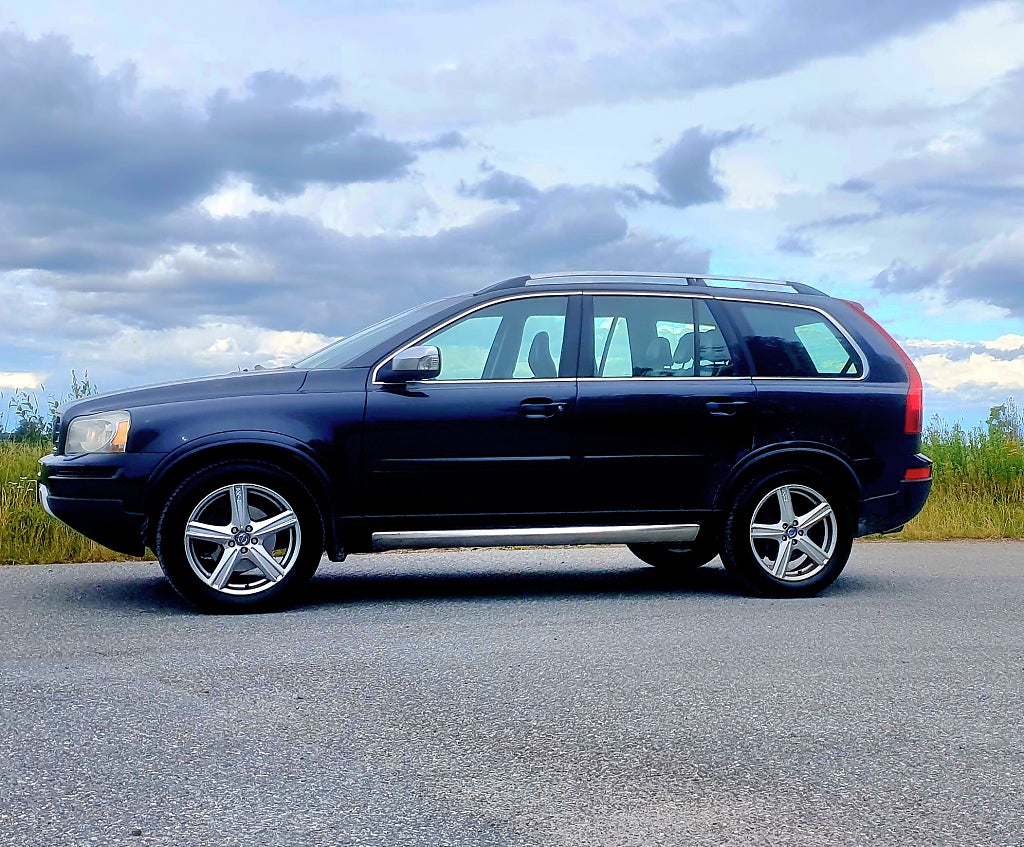 Volvo XC90 R-Design D5 AWD 7-Seater Automat 200hk Fin