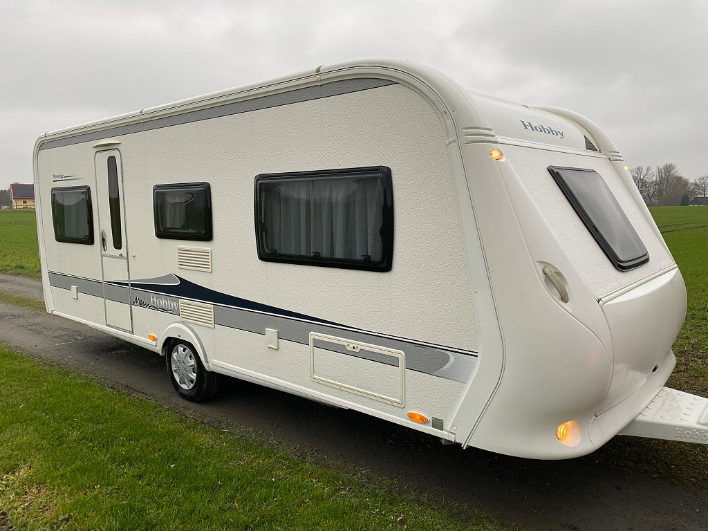 Hobby 560 UL Prestige En ägare/ Långbäddar