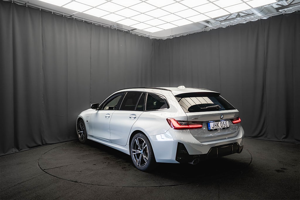 BMW 330e xDrive M Sport SHADOW P-VÄRMARE 1-ÄGARE MOMS