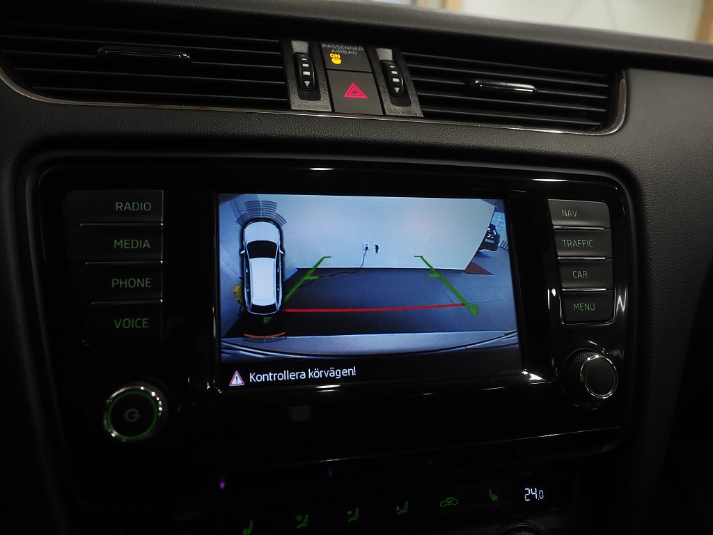 Skoda Octavia Kombi 1.4 TSI 150hk SportLine Premium Drag Värmare 2017