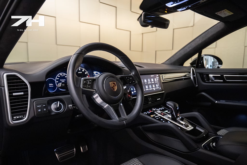 Porsche Cayenne GTS Coupé GTS / Kolfiber / Lättviktssportpaket / Värm.