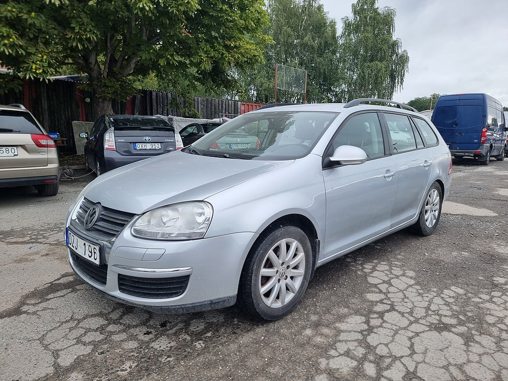 Volkswagen Golf Variant 1.6  102hk
