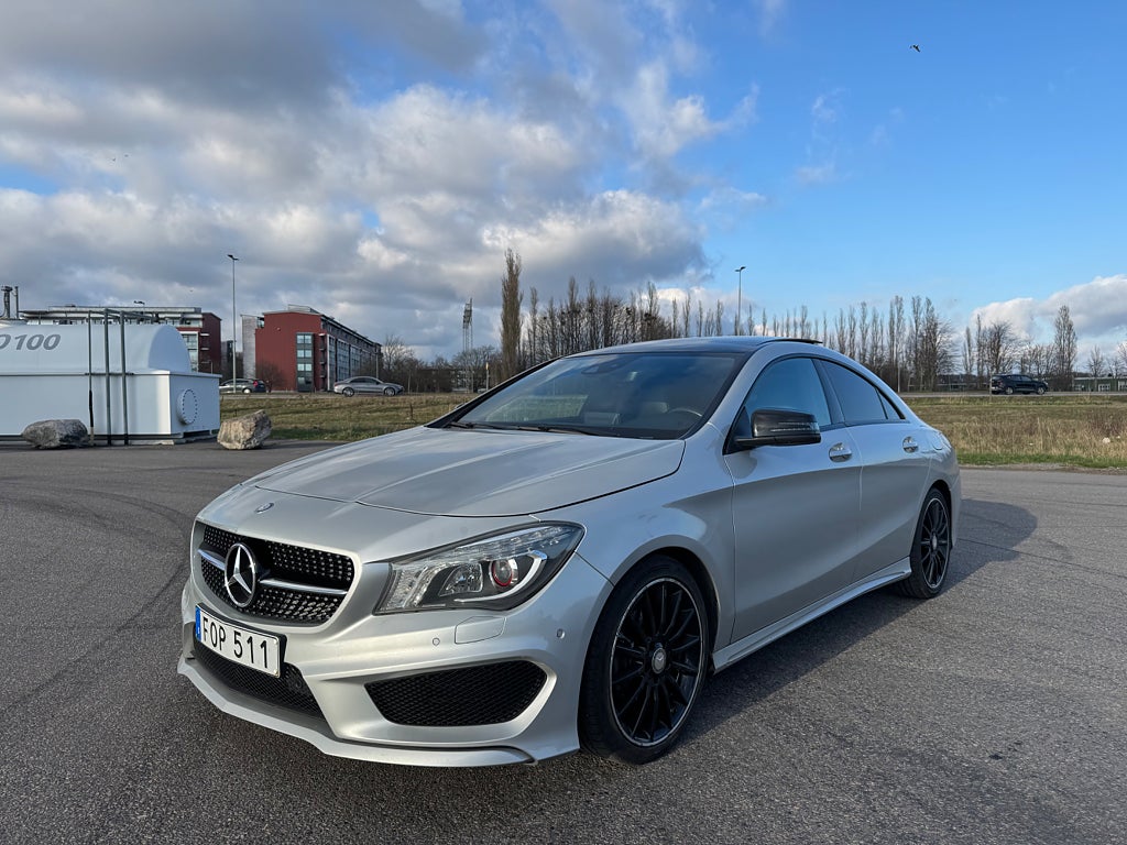 Mercedes-Benz CLA 200 AMG Line | Panorama | Night | CarPlay | H/K