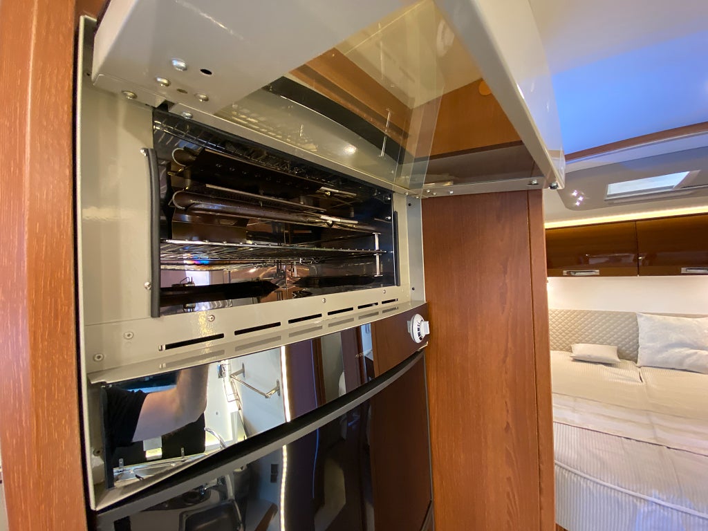 Rapido 7096 F /ALDE/AC bodel/Solcell/Automat 150hk/F2F - Rapido