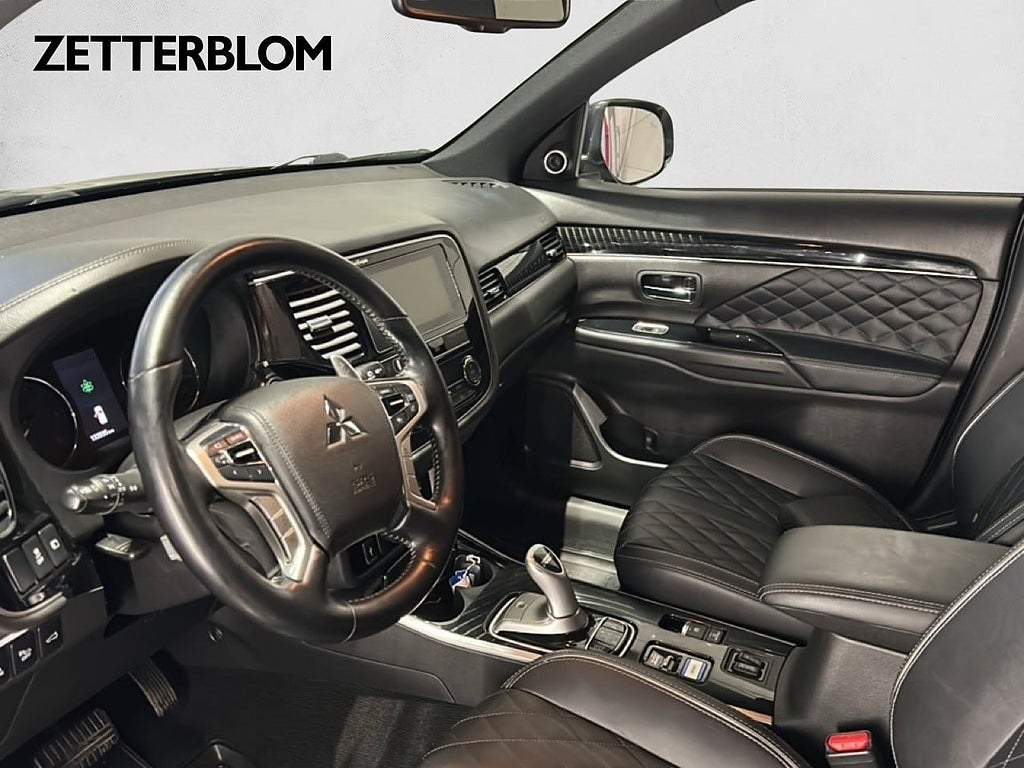 Kombi Mitsubishi Outlander 8 av 20