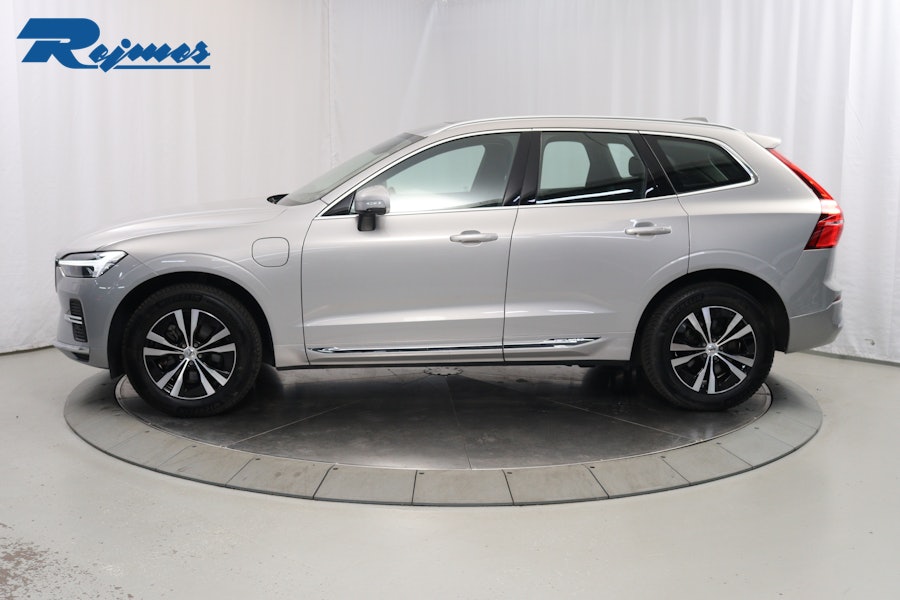 Volvo XC60 Recharge T6 Core Edition 2023, bild 2/56