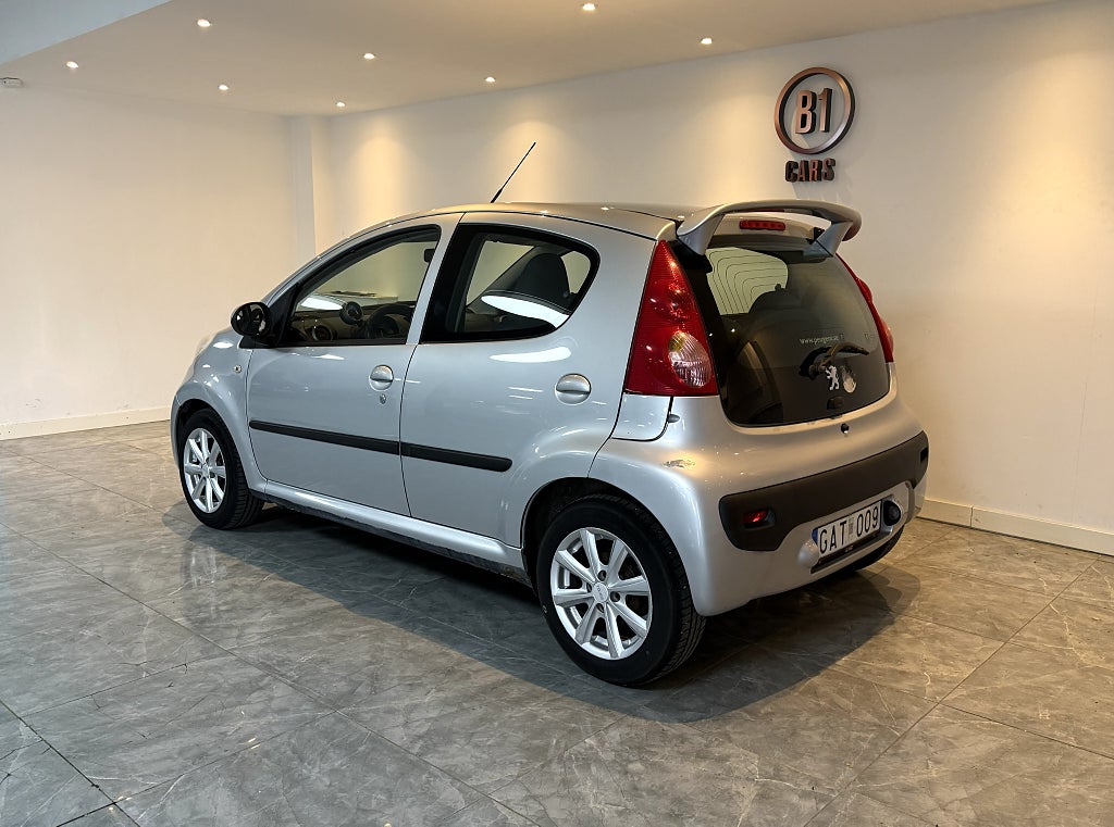 Peugeot 107 5-dörrar 1.0  2-TRONIC  68HK LÅGMIL S+V