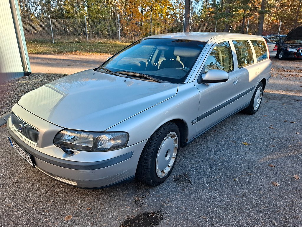 Volvo V70 2.4 T