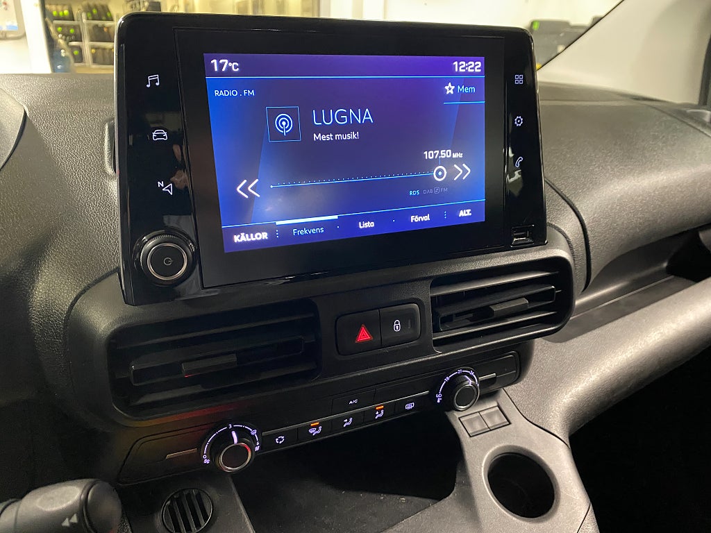 Bild på Peugeot Partner PRO Crew Cab 1.5 BHDi 100hk - DRAG, P-SENSORER