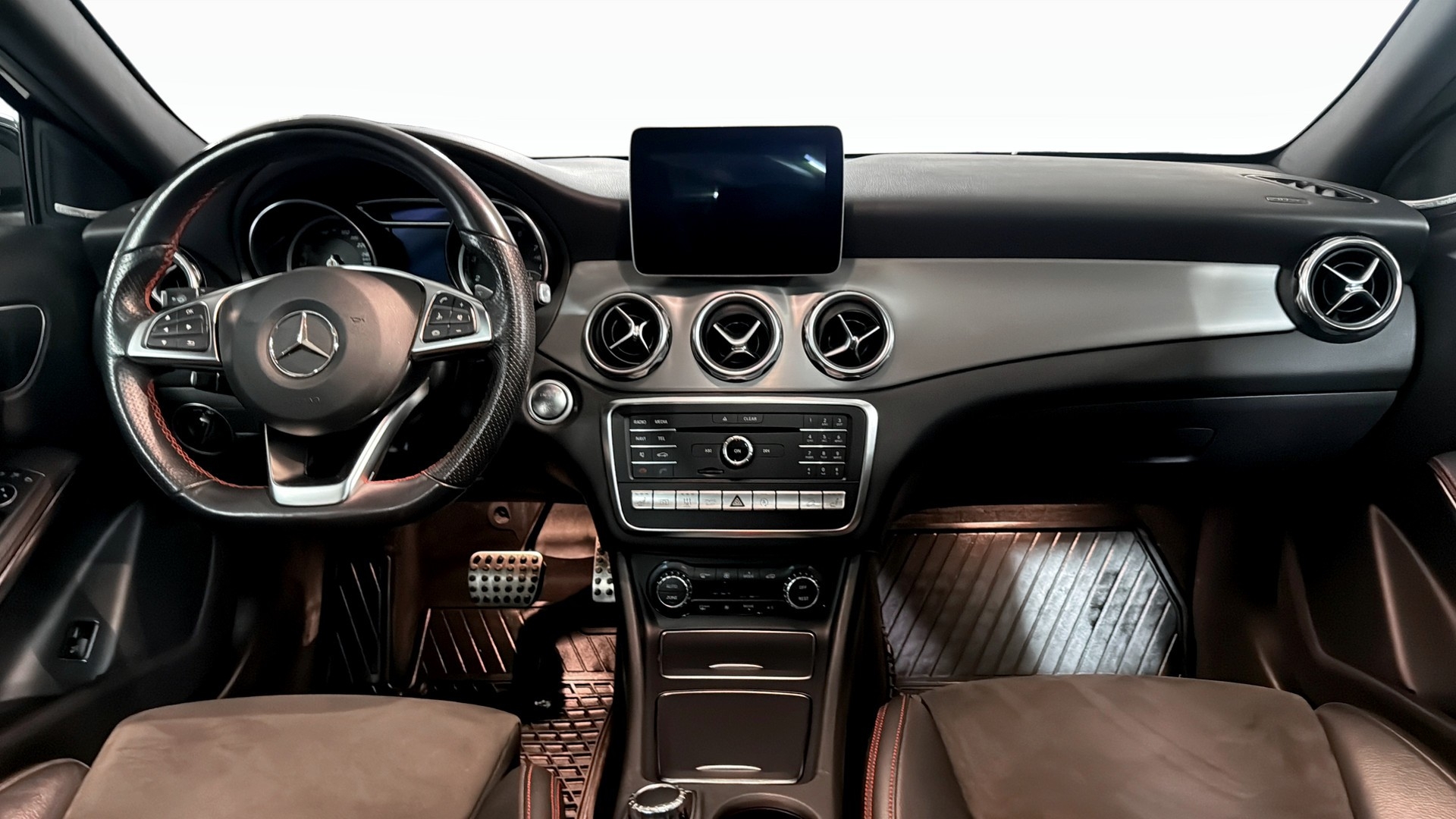Mercedes-Benz GLA 2020, bild 4/25