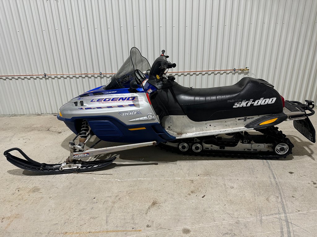 Ski-Doo Legend 800  