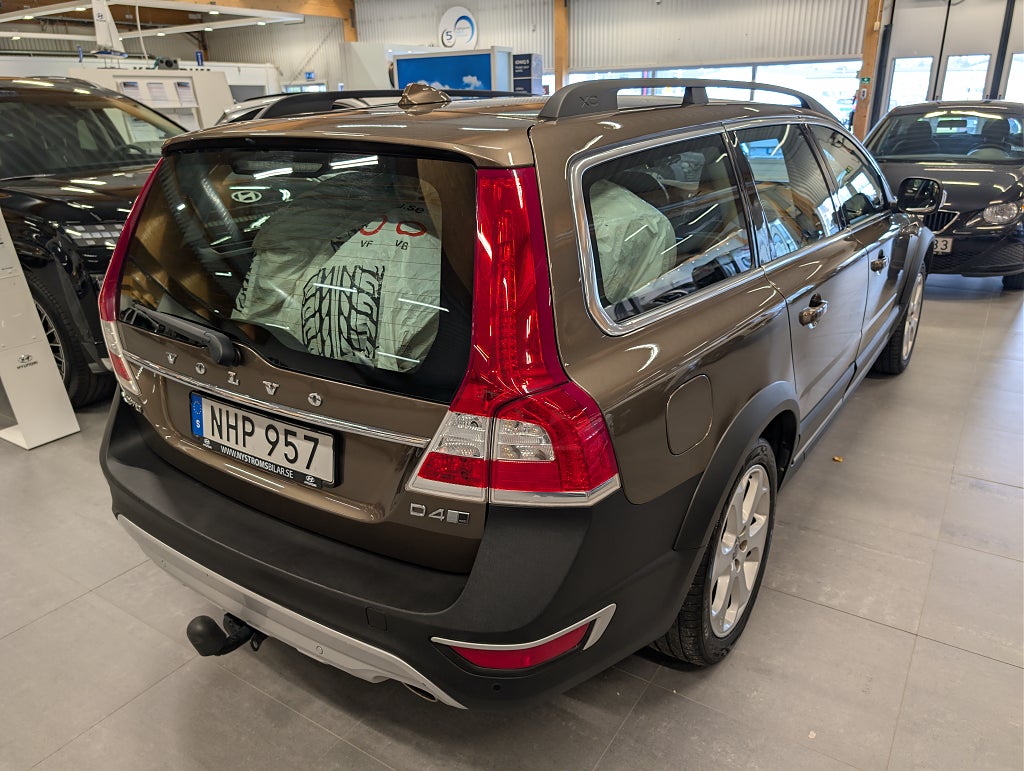 Volvo XC70 D4 AWD Classic Sum Drag/Värm/V-hjul thumbnail